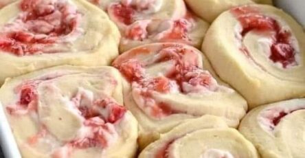 Cream Cheese And Strawberry Rolls Last Night