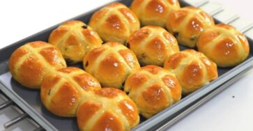 Soft Hot Cross Buns 790x442 1