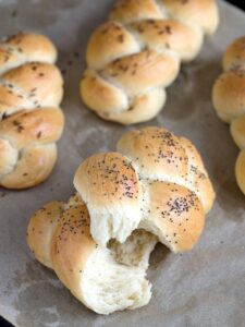 housky-braided-roll